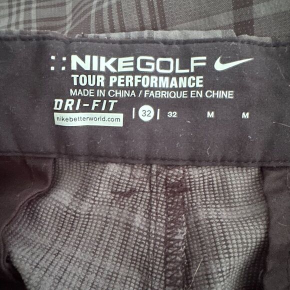 Nike Golf Tour Performance Dri-Fit Shorts Men's Size 32 Black Dark Gray Plaid - Picture 3 of 3